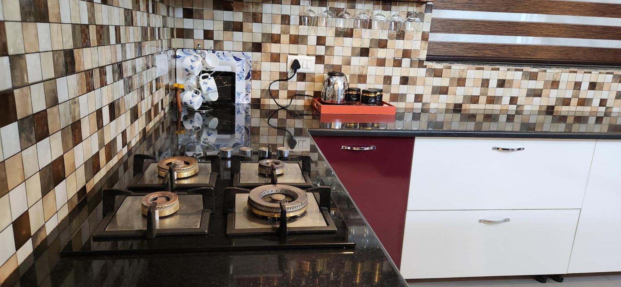 Apartment Vacation Paradise- Luxurious 3-bhk Flat Near Igi Airport And Icc New Delhi