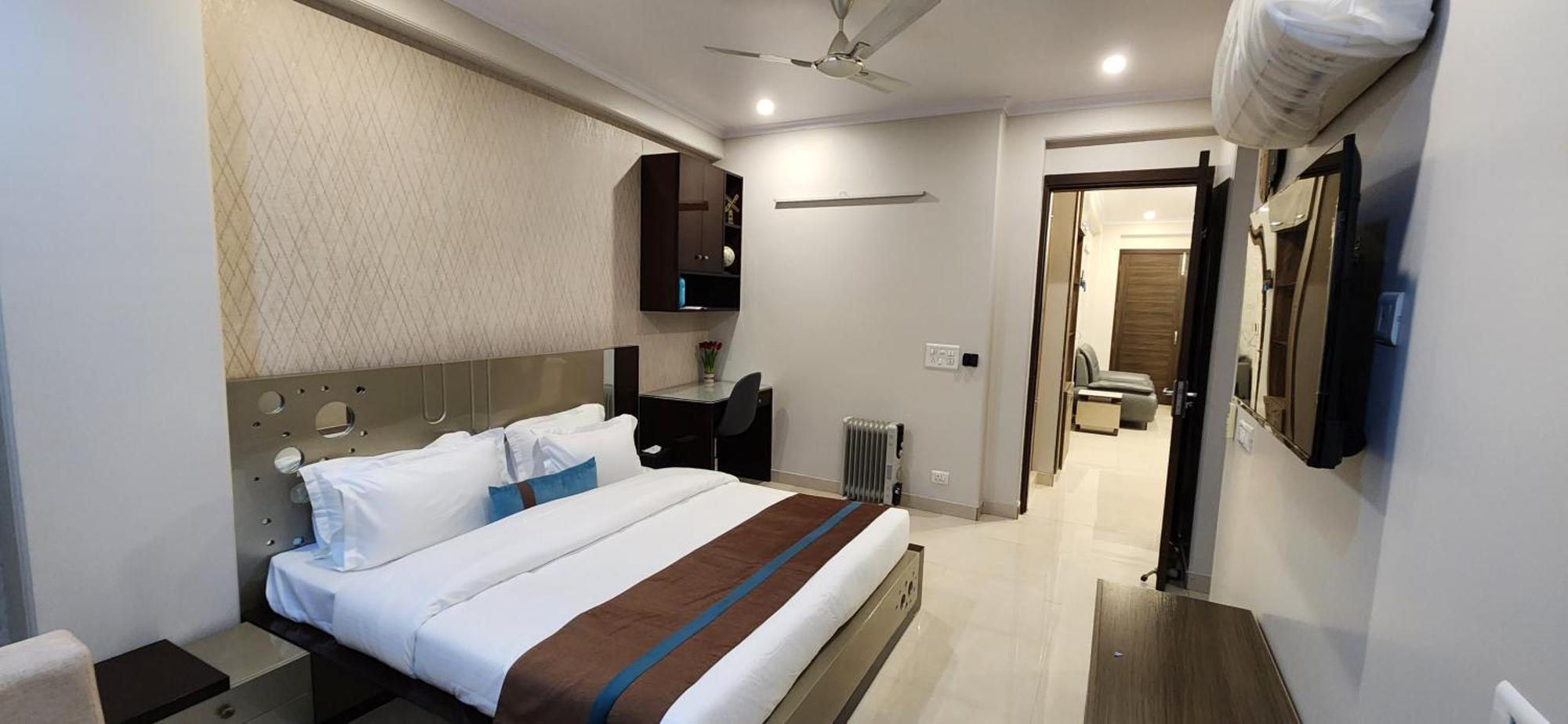 Vacation Paradise- Luxurious 3-bhk Flat Near Igi Airport And Icc