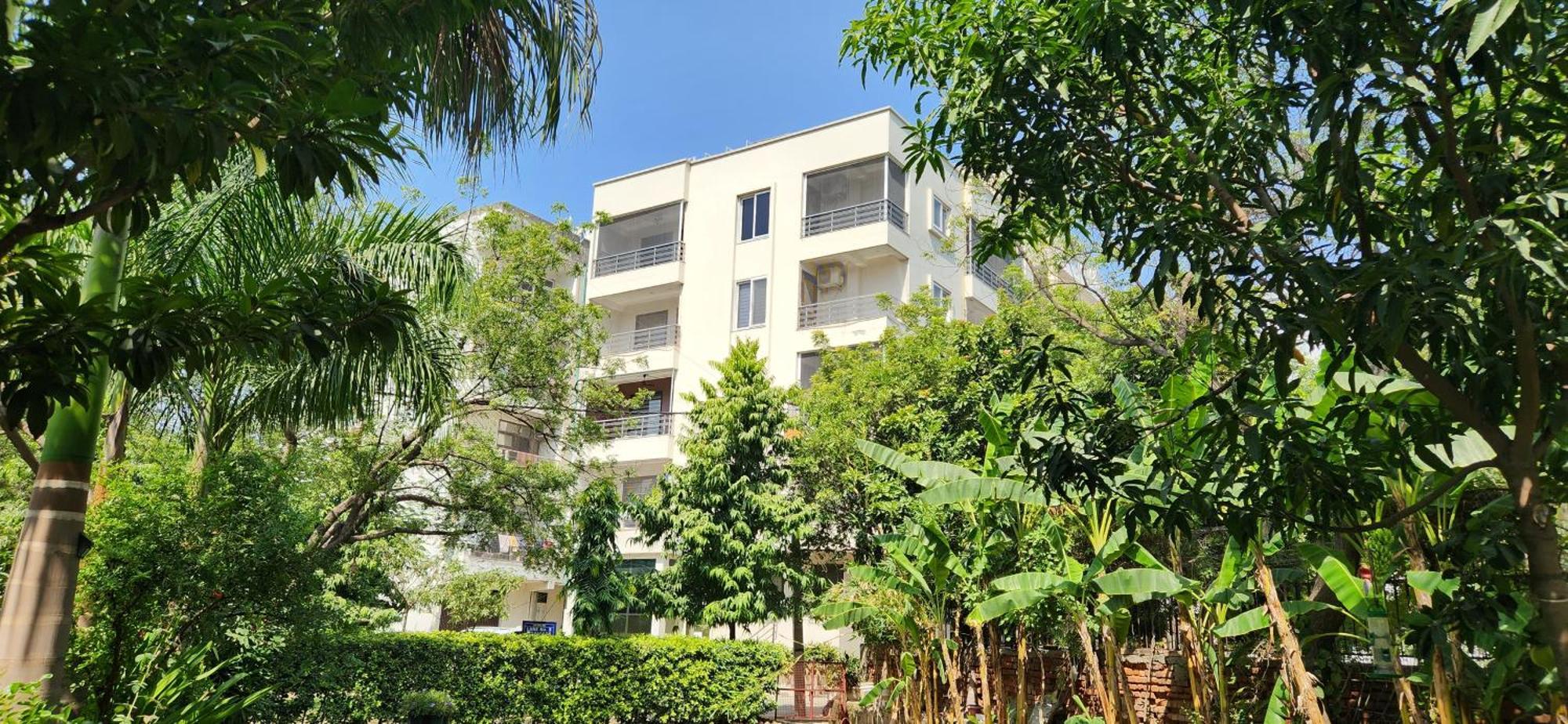 Vacation Paradise- Luxurious 3-bhk Flat Near Igi Airport And Icc