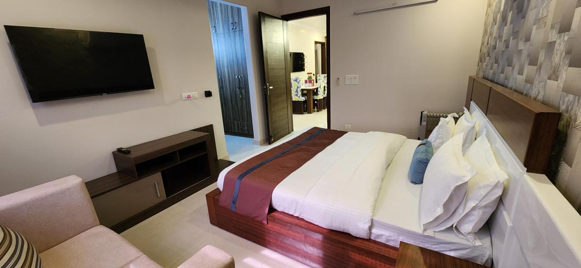 Vacation Paradise- Luxurious 3-bhk Flat Near Igi Airport And Icc Apartment New Delhi